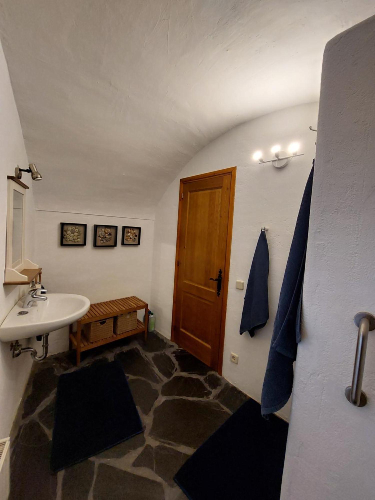 Cala Clareta Bed & Breakfast Castellfollit de la Roca Bagian luar foto